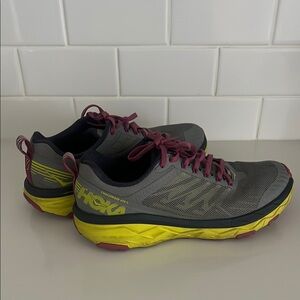 Hoka Challenger ATR 5